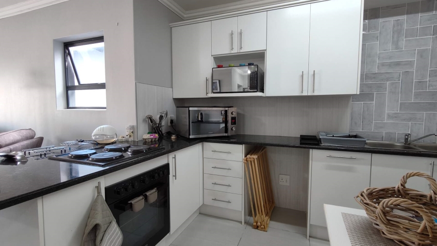 6 Bedroom Property for Sale in Island View Western Cape